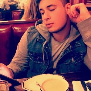 Meet your Posher, Mathias